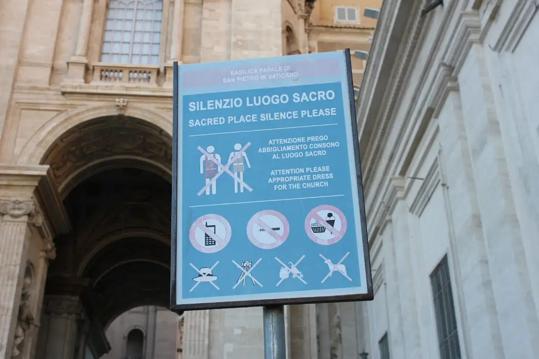 Dress code of Vatican